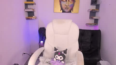 Ivonne  online show from October 2025 11:46:02 AM