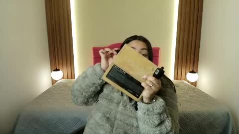 I V O N N E R O S S online show from April 2026 11:49:01 AM