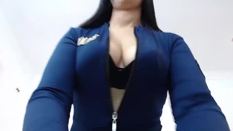 ivorynoir online show from April 2026 12:52:02 PM