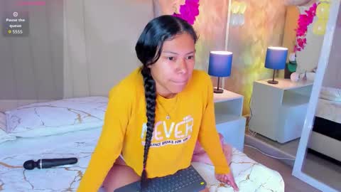 Ivy  online show from November 2025 08:25:02 PM