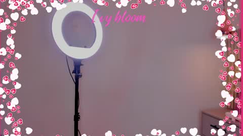 Snapshot of ivybloom_ chatting on June 2026 12:44:02 PM ivybloom_ online show from June 2026 12:44:02 PM