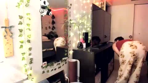 Snapshot of ivyheavenxo chatting on February 2026 01:12:01 AM Ivy Heaven Goddess online show from February 2026 01:12:01 AM