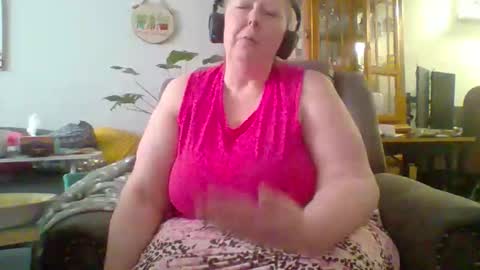 Snapshot of ivyjane3522 chatting on April 2026 05:17:01 PM ivyjane3522 online show from April 2026 05:17:01 PM