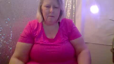 Snapshot of ivyjane3522 chatting on May 2026 01:24:01 AM ivyjane3522 online show from May 2026 01:24:01 AM