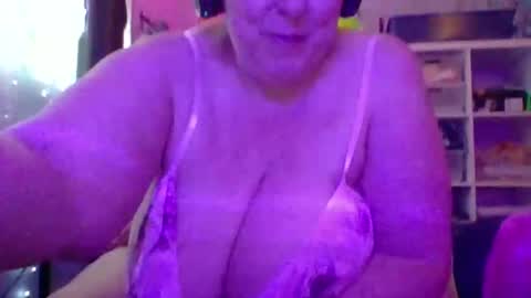 Snapshot of ivyjane3522 chatting on June 2026 11:18:01 PM ivyjane3522 online show from June 2026 11:18:01 PM