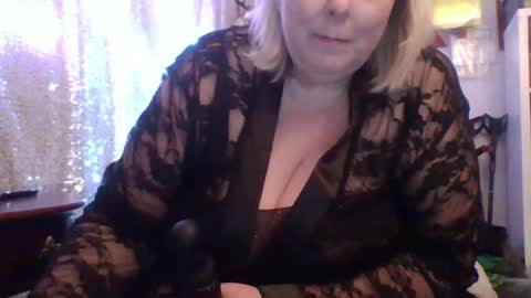 Snapshot of ivyjane3522 chatting on June 2026 02:24:02 AM ivyjane3522 online show from June 2026 02:24:02 AM