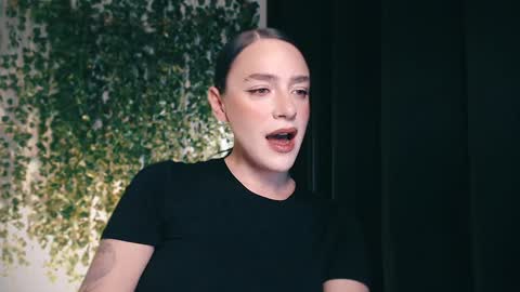 Miss Ivy online show from January 2025 02:56:02 PM