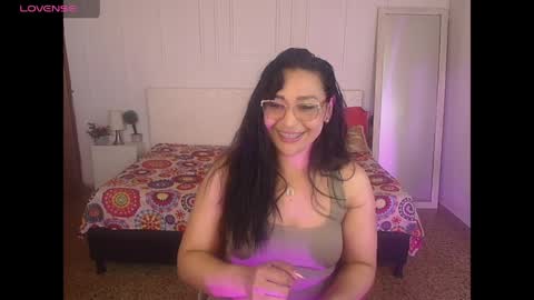 ivyshine7 online show from April 2026 07:39:01 PM