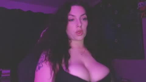 Snapshot of ivyy_sinss chatting on April 2026 01:20:02 AM Amiee online show from April 2026 01:20:02 AM