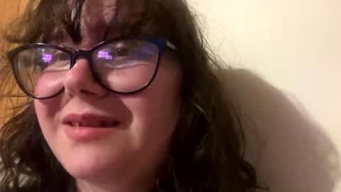 Snapshot of ivyysin chatting on April 2026 12:41:01 AM IvyySinn online show from April 2026 12:41:01 AM