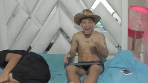 izaack online show from December 2024 04:11:01 PM