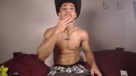 izaack online show from September 2025 02:57:02 AM