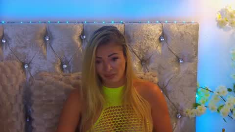 Snapshot of izabellle02 chatting on August 2026 03:28:01 AM Izabella online show from August 2026 03:28:01 AM