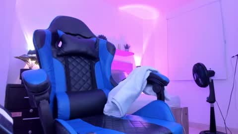 Iza online show from December 2025 01:39:02 PM