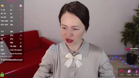 Queen of nylon  Victoria online show from February 2026 05:19:01 AM