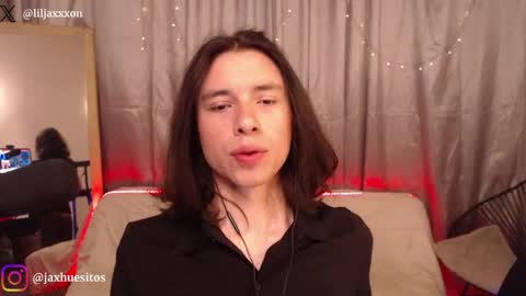 Snapshot of j_a_x_x_x_o_n chatting on May 2026 12:33:01 PM Hey im Jaxxxon check my info online show from May 2026 12:33:01 PM