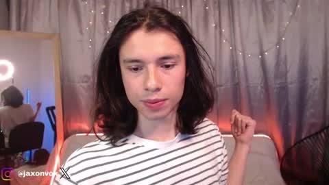Snapshot of j_a_x_x_x_o_n chatting on June 2026 11:57:02 AM Hey im Jaxxxon check my info online show from June 2026 11:57:02 AM