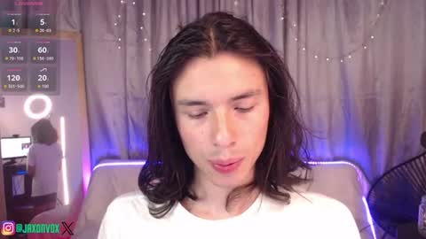 Snapshot of j_a_x_x_x_o_n chatting on July 2026 12:00:01 PM Hey im Jaxxxon check my info online show from July 2026 12:00:01 PM