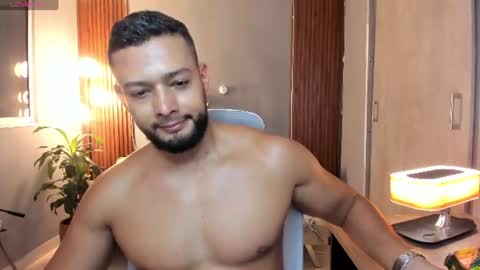 Calix  Independient model Insta and twt Calixsnake online show from July 2026 08:35:02 PM
