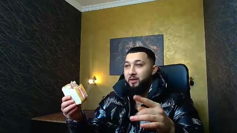 Snapshot of jacezachary chatting on February 2025 11:24:02 AM JaceZachary online show from February 2025 11:24:02 AM
