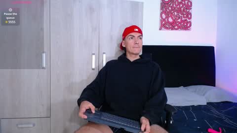 INDEPENDENT MODEL online show from January 2025 11:13:01 AM