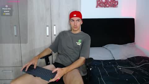 INDEPENDENT MODEL online show from January 2025 11:01:01 AM