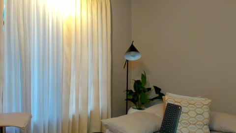 Jackson Bell online show from February 2025 07:10:02 PM