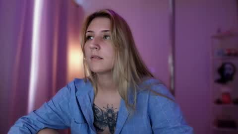 Snapshot of jacky_croft chatting on May 2026 02:10:01 PM Linda Sofia help me get to 100 thumbs up online show from May 2026 02:10:01 PM