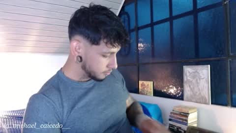 Michael Caicedo online show from April 2026 03:00:02 AM