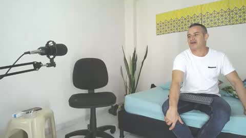 Jacob And Jayden online show from February 2025 07:13:01 PM