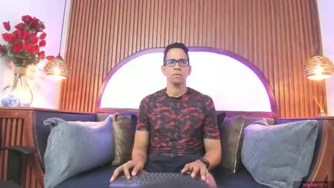 jacobdraven online show from November 2025 03:39:02 AM