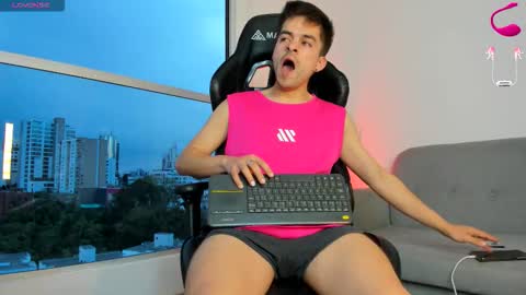 Snapshot of jacobstones_ chatting on October 2025 10:22:02 PM JACOB STONES online show from October 2025 10:22:02 PM