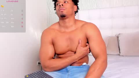 Snapshot of jacub_micke chatting on May 2026 01:43:01 AM Jacub online show from May 2026 01:43:01 AM