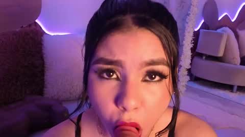  Jade Bonnet online show from November 2025 12:04:02 PM