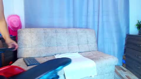 Jade Brunete  online show from November 2025 08:52:01 PM