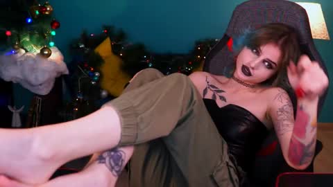 Snapshot of jade_castle chatting on January 2025 05:19:01 AM jade_castle online show from January 2025 05:19:01 AM