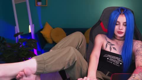 Snapshot of jade_castle chatting on January 2025 05:10:02 AM jade_castle online show from January 2025 05:10:02 AM