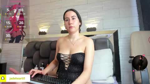  JADE  online show from December 2025 12:33:02 PM