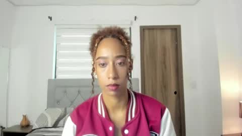 Jade smile online show from April 2026 12:34:02 PM