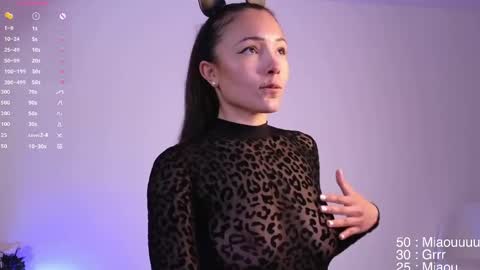 Snapshot of jade_paris chatting on May 2026 05:21:01 PM Jade Paris online show from May 2026 05:21:01 PM