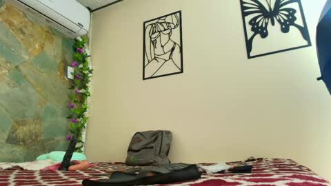 Snapshot of jade_roxx chatting on April 2026 12:14:01 PM JADE online show from April 2026 12:14:01 PM