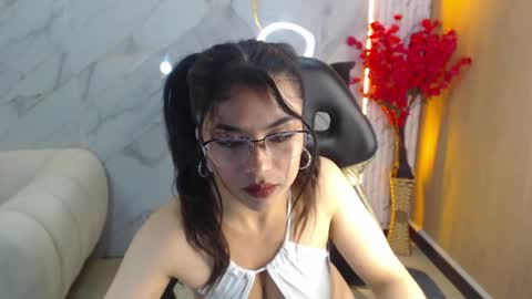 Snapshot of jade_tf chatting on May 2026 01:29:02 PM Jade online show from May 2026 01:29:02 PM