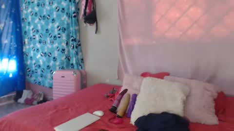 Jade Watson online show from December 2024 07:10:01 PM