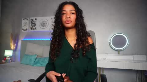 Jade online show from November 2025 08:27:01 AM