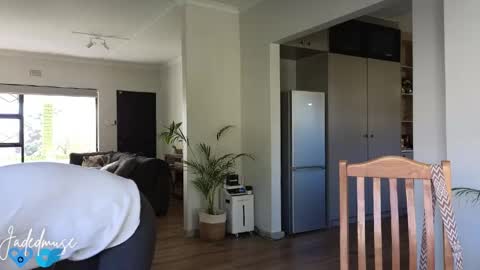 Jade online show from April 2026 08:08:01 AM