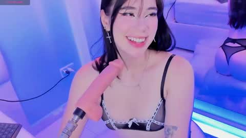 Jade Red  online show from April 2026 10:56:02 PM