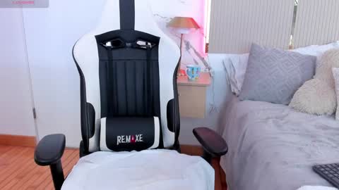 Jadeh online show from January 2025 09:39:02 PM