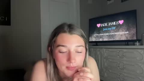 Snapshot of jadejamessecret chatting on June 2026 03:09:01 AM Jade james online show from June 2026 03:09:01 AM