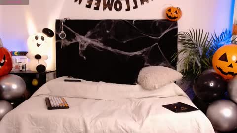 Jaiden online show from October 2025 04:24:02 AM