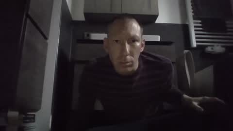 jak_81 online show from April 2026 05:24:01 AM